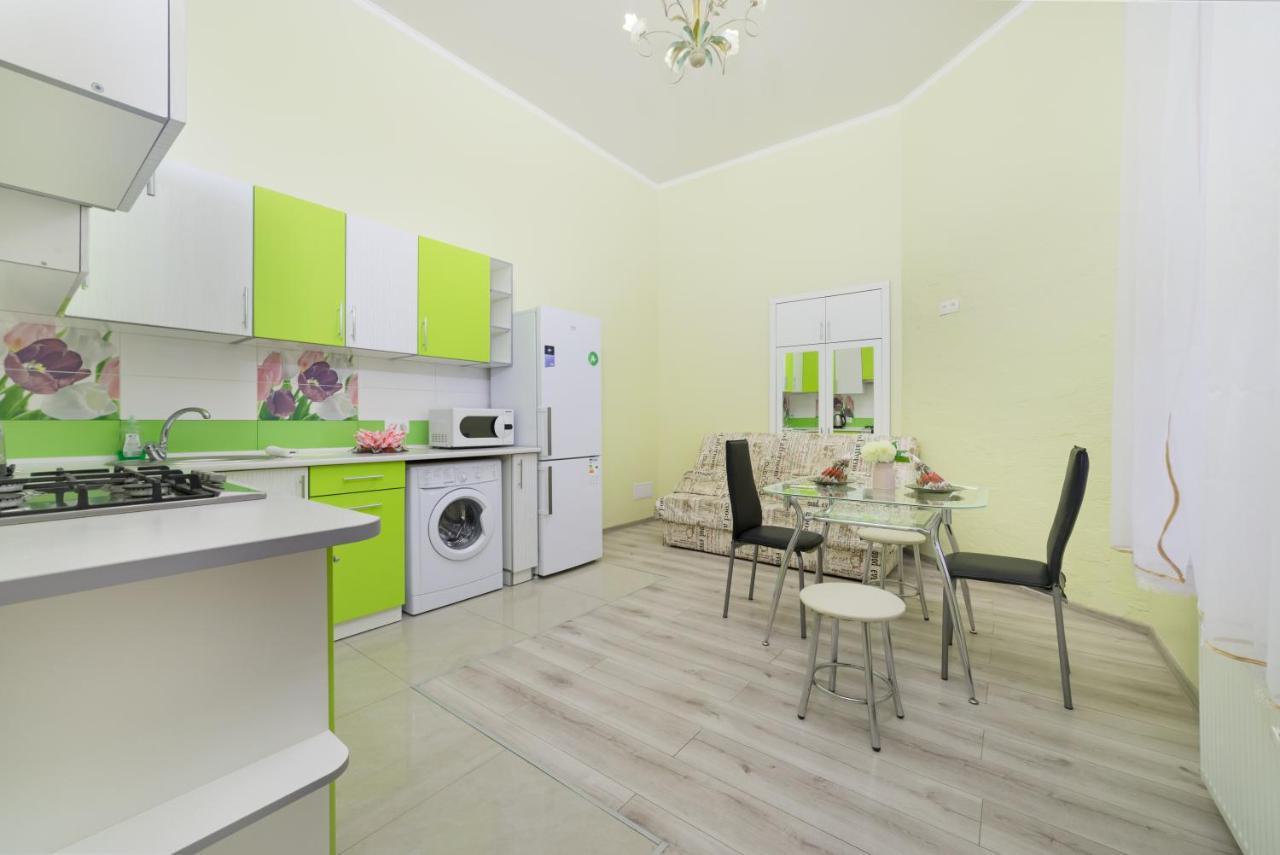 Apartment Near Deribasovskaya Odessa Exteriör bild